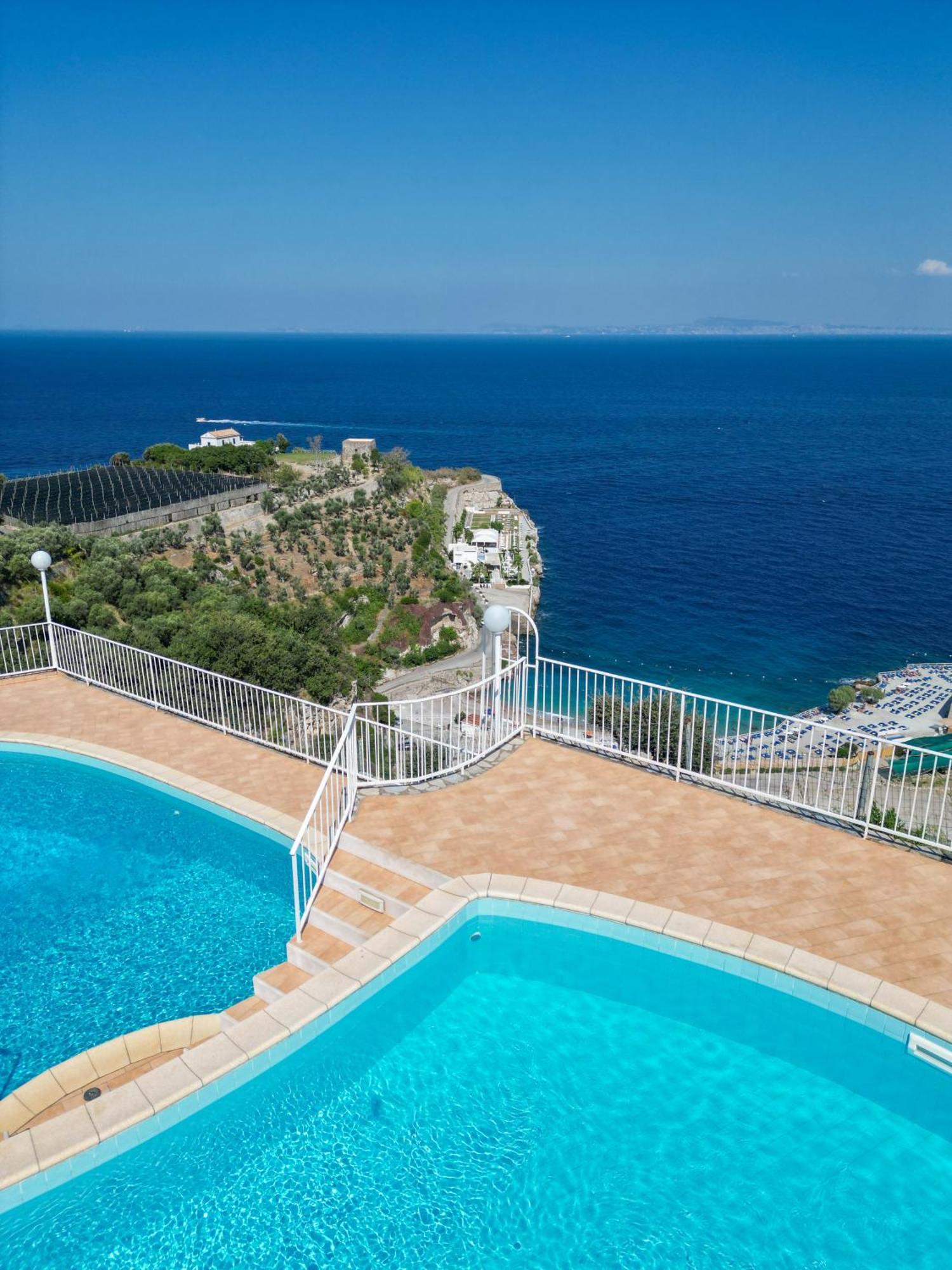 Villaggio Villa Lubrense Масса-Лубренсе Екстер'єр фото